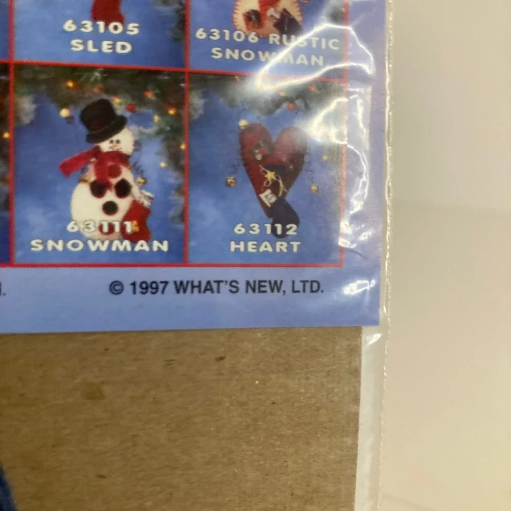 Whats New Ltd All Stuffed Up Felt Ornament Kit‎ Mitten 63102 Craft Holiday DIY